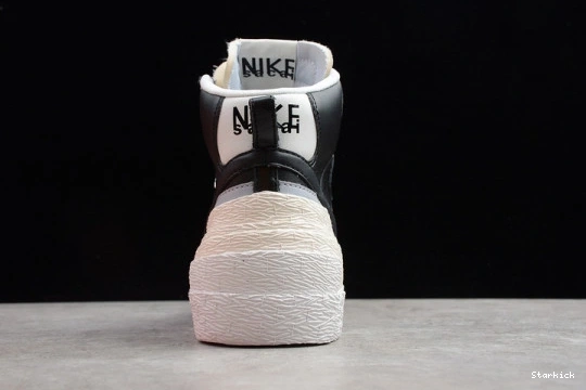 MID SACAI X BV0072-002 BLAZER GREY NIKE BLACK 0811